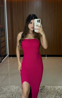 Vestido Tomara que Caia fenda